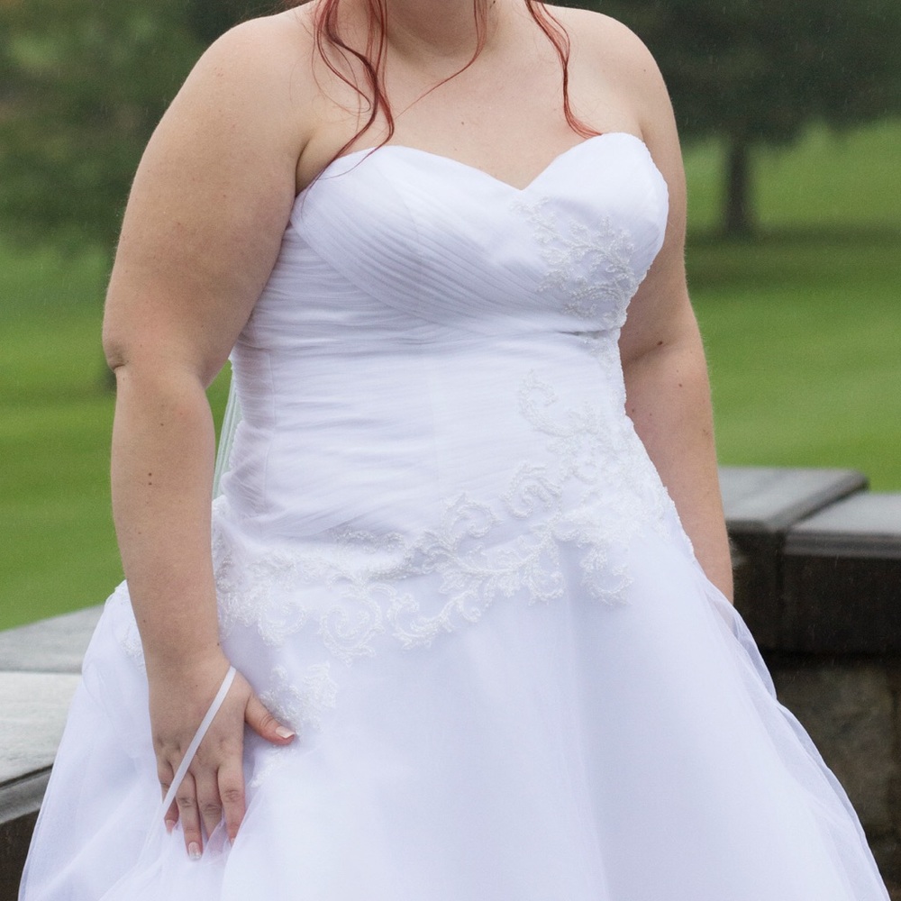 David’s Bridal Wedding Dress sz. 15/16